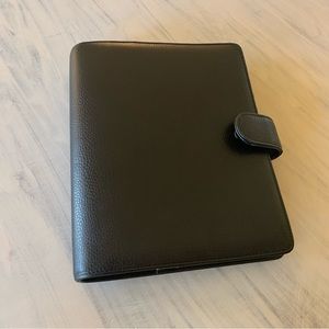 Cloth & Paper Luxury Black 6 Ring A5 Smooth Leather Agenda